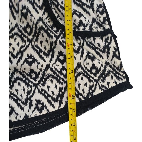 Set of 2 black japa and ikat print rayon shorts with elastic waist for women M - Picture 9 of 10